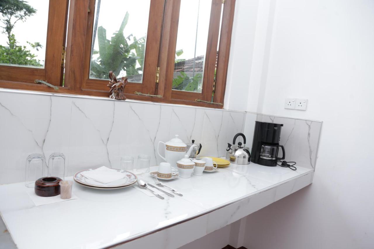 Vivid Lanka Bed & Breakfast Bentota Exterior photo